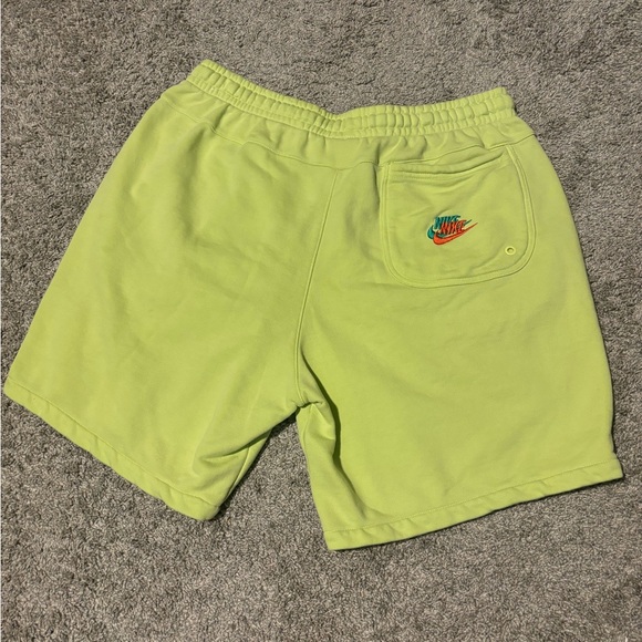 Nike Men's Neon Green Embroidered Swoosh Logos French Terry Shorts Size XL - Picture 3 of 6